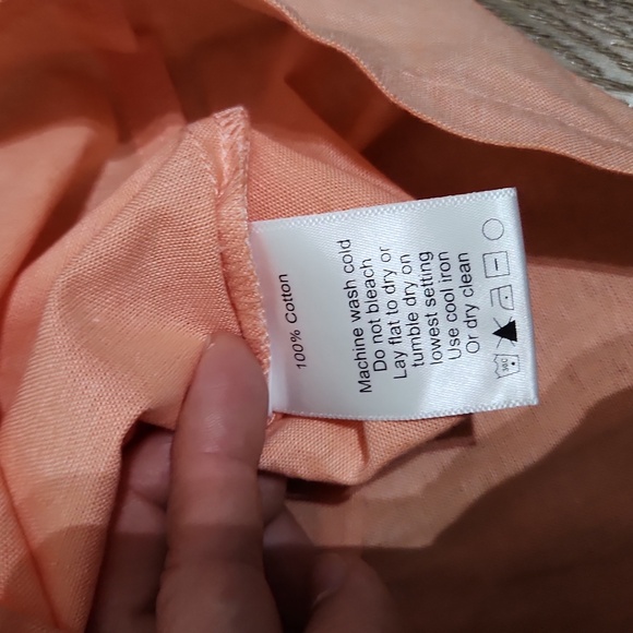 Smocked Shorts Salmon Color Women's Size Small - NWOT - Picture 4 of 4